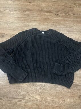 Black Chunky Knit Crewneck Sweater